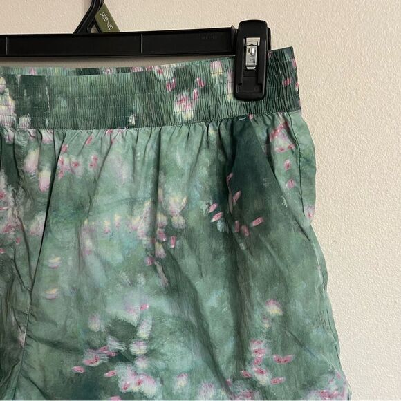 Sweaty Betty Anytime Pull On Short Size Large - Picture 2 of 7